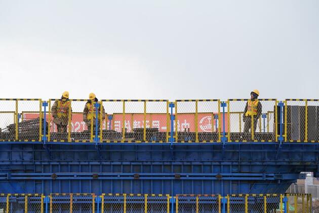 GLOBALink | Upgrade of Jiamusi-Tongjiang Railway resumes in NE China's Heilongjiang