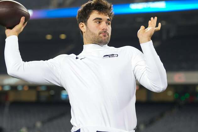 Vikings trade for Seahawks&#39; backup QB Sam Howell