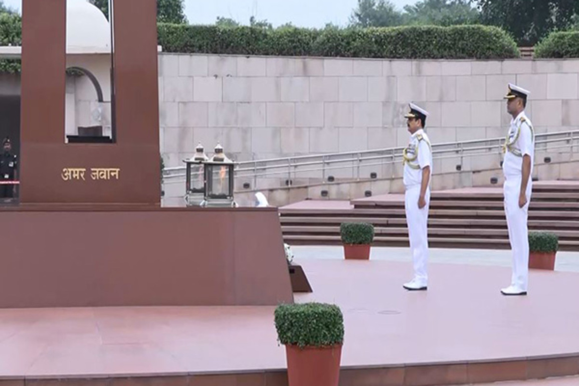 Lieutenant General Sanjay Vatsayan assumes charge as 47th Vice Chief of Naval Staff