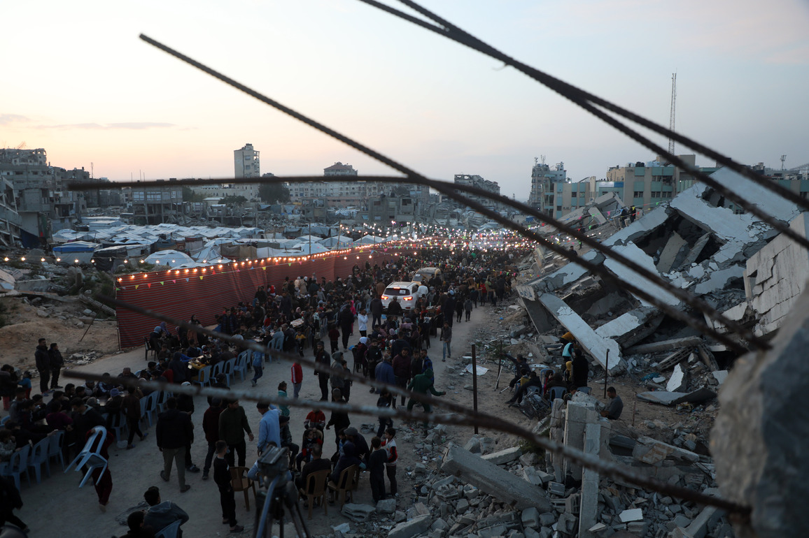MIDEAST-GAZA CITY-RAMADAN-IFTAR