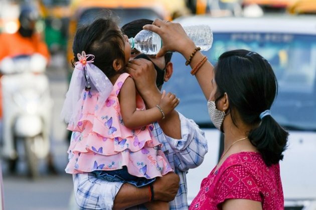 Delhi temperatures 'above normal', severe heatwave warning issued