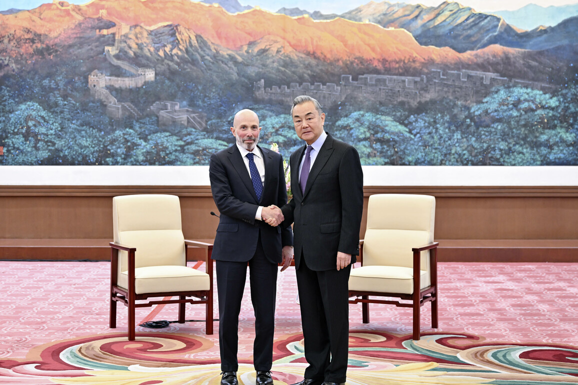 CHINA-BEIJING-WANG YI-EVAN GREENBERG-MEETING (CN)