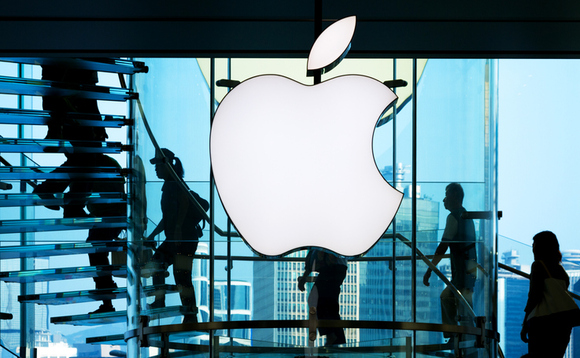 Apple smashes $100bn revenue for first time in single quarter