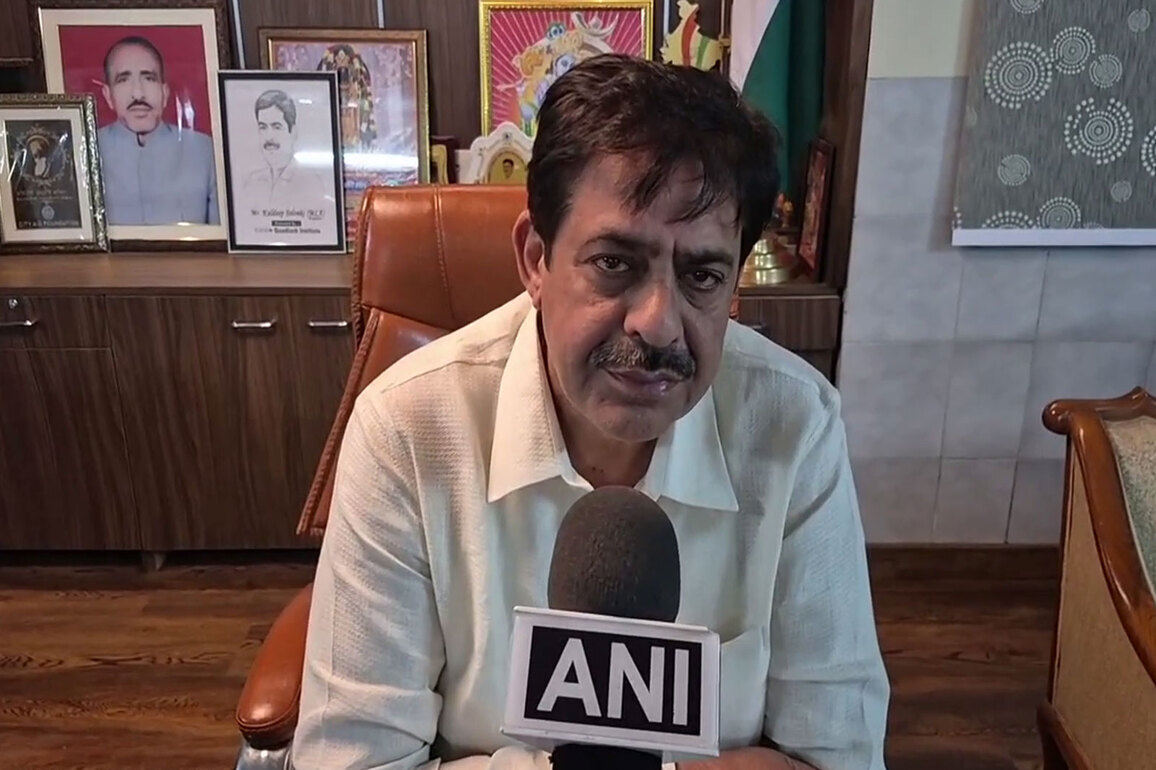 AAP politicising Palam fire incident: MLA Kuldeep Solanki claims Saurabh Bharadwaj "started abusing" during condolence meet