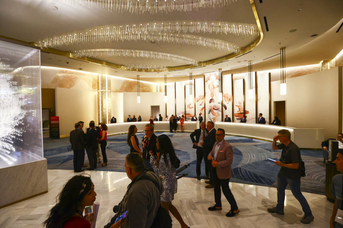 Conrad Las Vegas at Resorts Wold sued; couple claims room had black mold