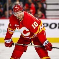 Flames' Jonathan Huberdeau to have season-ending hip surgery