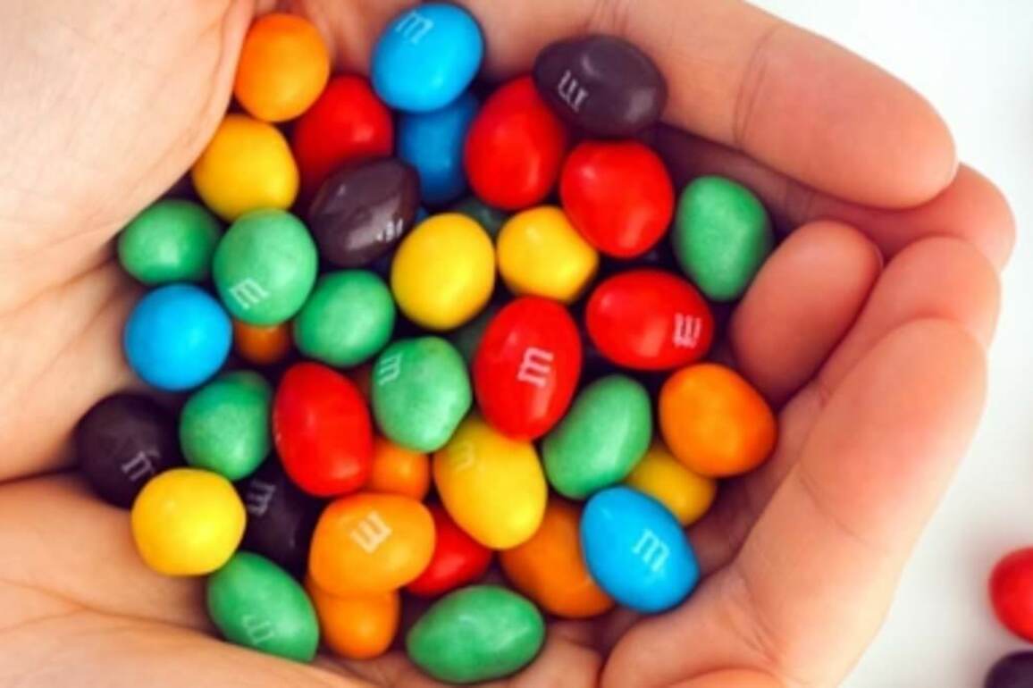10 hazardous food additives banned in Europe but legal in the US... including suspected carcinogens