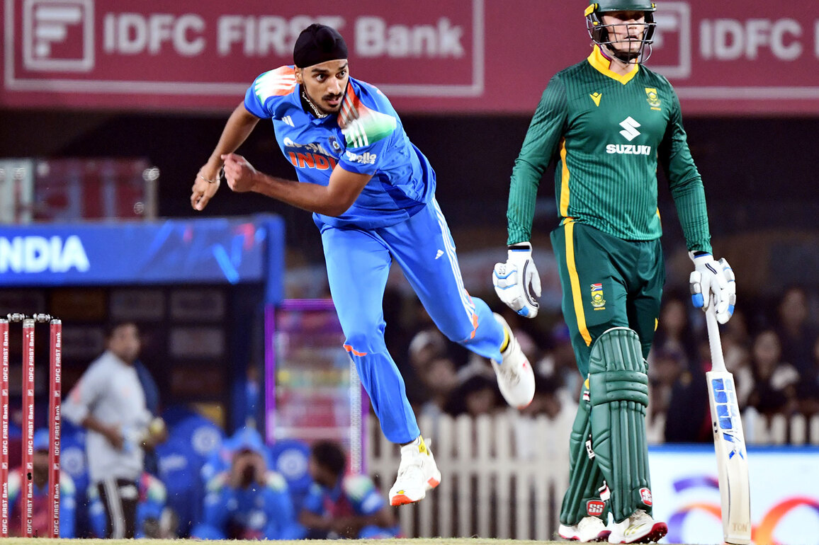 Ryan ten Doeschate explains challenges of two-ball rule in ODIs during dewy conditions