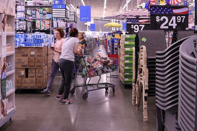 Tariff concerns cast shadow over U.S. consumer spending in summer