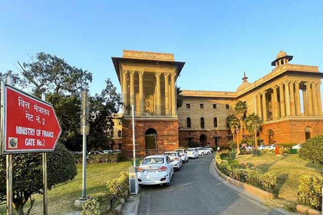 Finance Ministry asked RBI to keep small borrowers up to Rs 2 lakh out of proposed Gold loan regulations