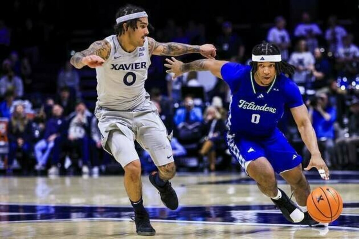 Balanced Xavier attack sinks Texas A&M-Corpus Christi
