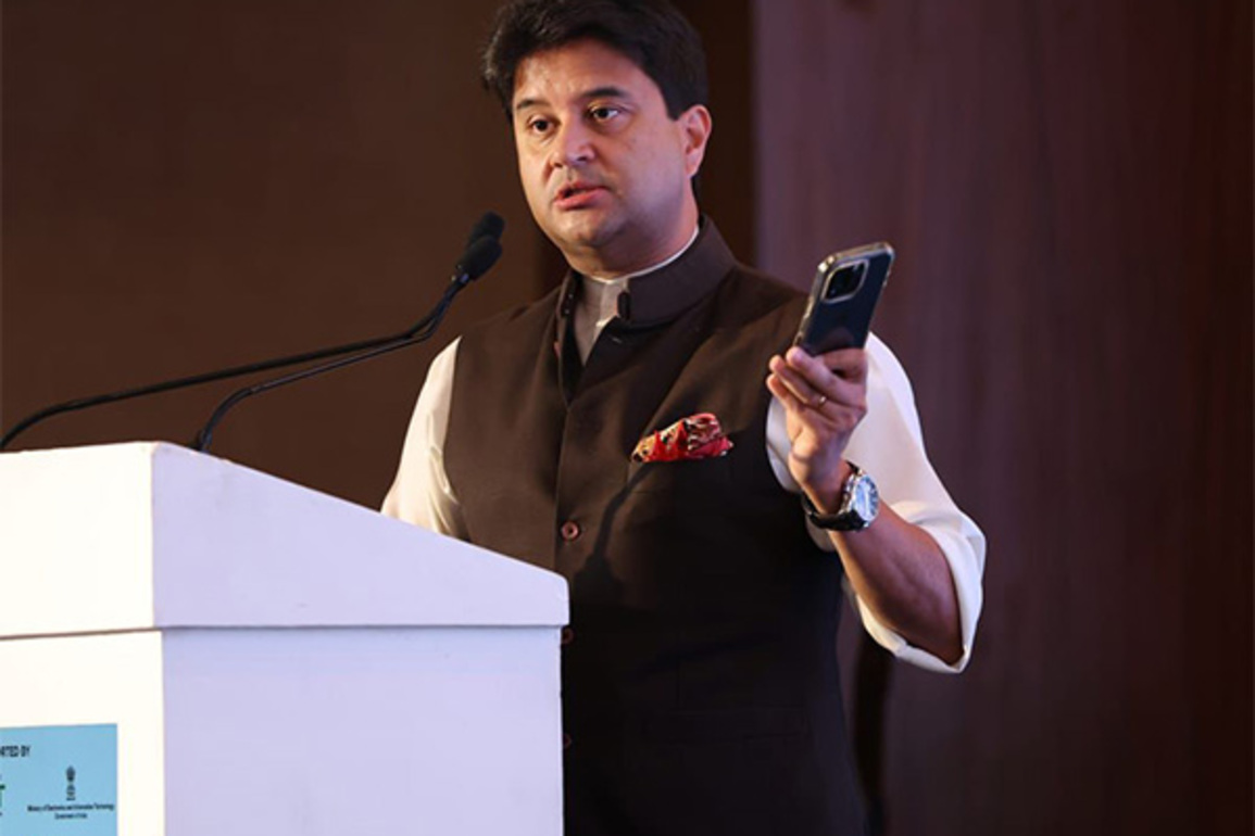 India's "buffering" ended with Congress: Union Minister Scindia hits back at Kharge over his criticism of Digital India mission
