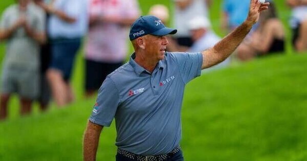 Stewart Cink beats Miguel Angel Jimenez to win Boeing in playoff