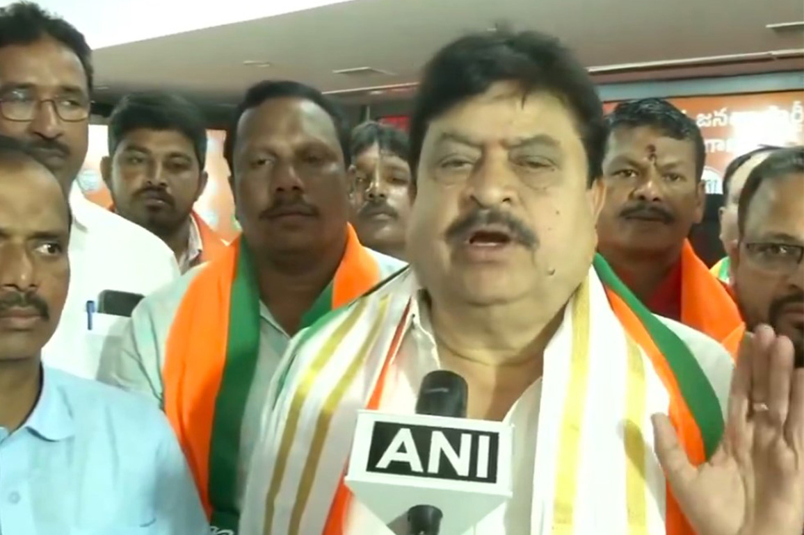 Telangana BJP chief welcomes BRS, Congress youth, cites growing support for PM Modi