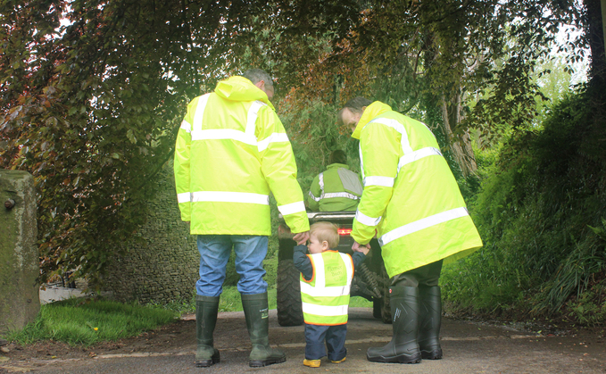 High-visibility jackets to improve safety of children on farms