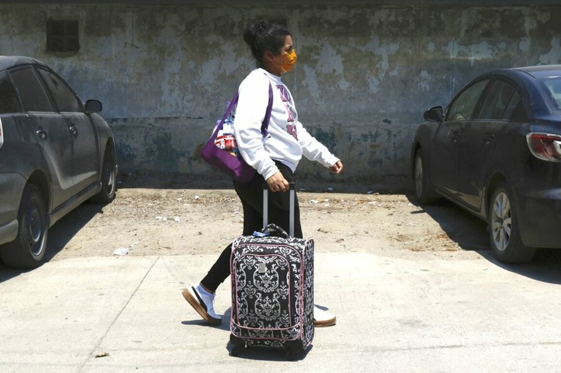 Gentle ways to deal with illegal migration