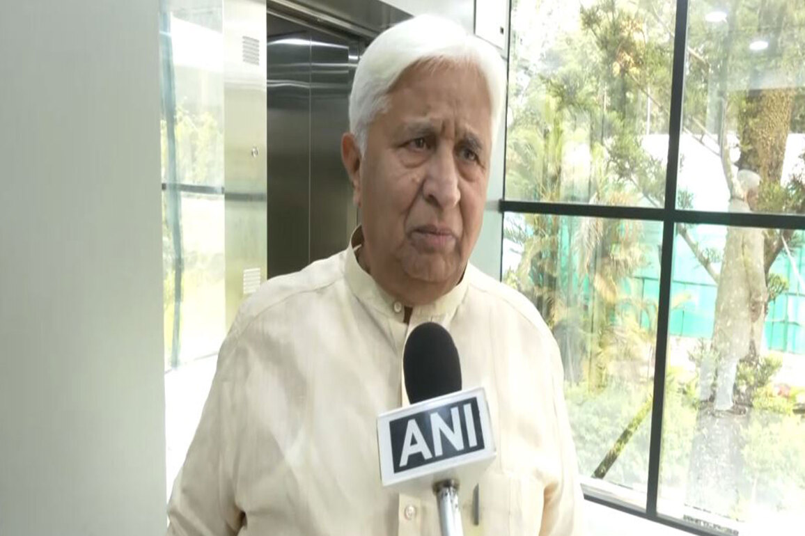 "Will discuss with Kharge, if he calls for meeting": HK Patil on tussle over Karnataka CM post