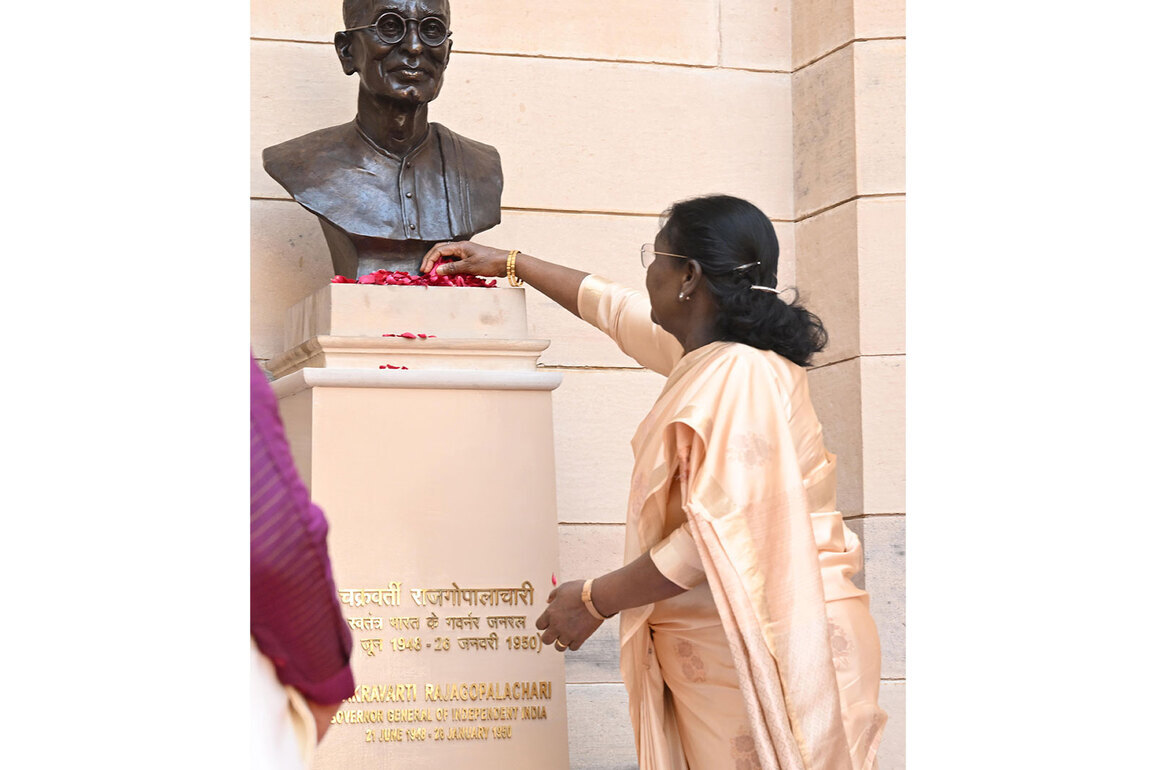 Bust of C Rajagopalachari unveiled in Rashtrapati Bhavan replacing that of Lutyens, President Murmu attends Rajaji Utsav