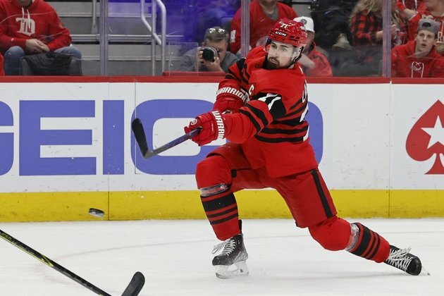 Red Wings, Sharks meet, both in search of answers