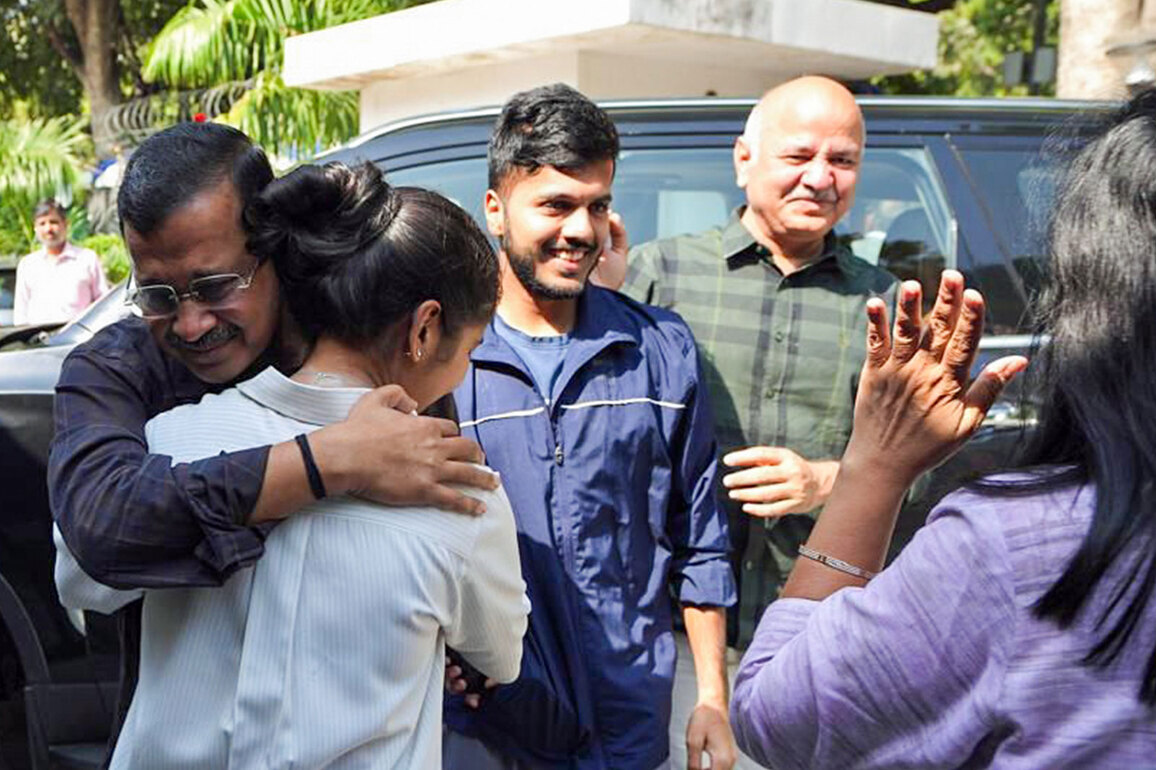 'Prosecution fails to cross even Prima Facie threshold': Delhi Court discharges Kejriwal, Sisodia in Excise Policy case
