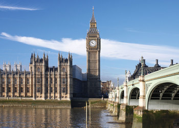 UK government failing to lead by example on net zero, MPs warn