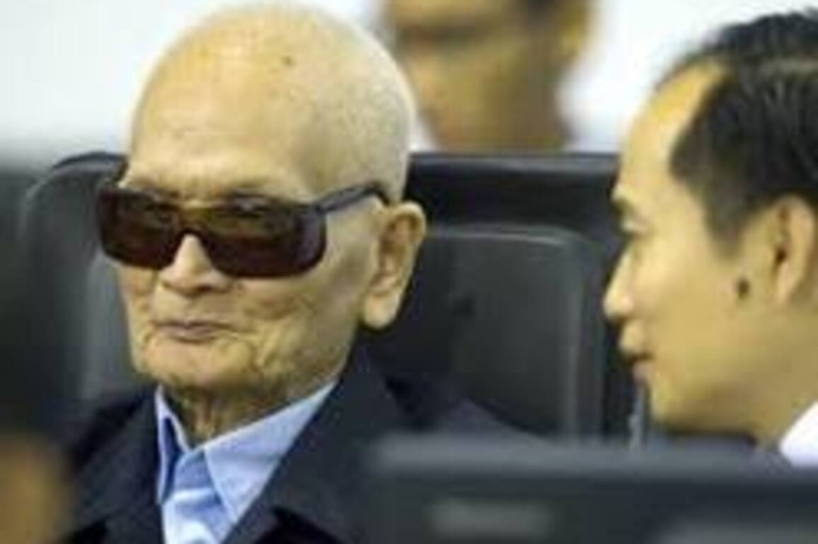 Cambodian court sentences two former Khmer Rouge leaders to life term