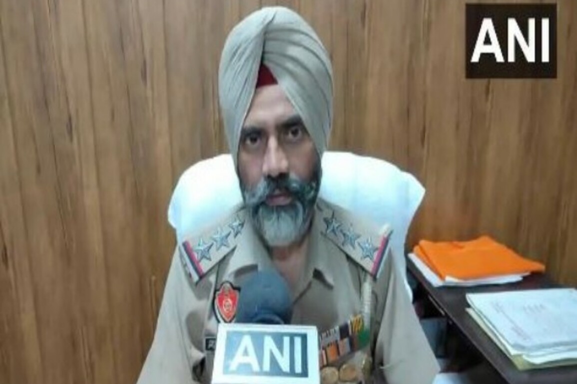 Punjab: 5 injured in clash in Golden Temple premises, one serious