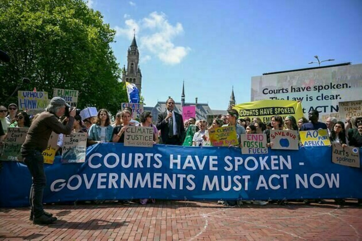 World's highest court issues groundbreaking ruling for climate action. Here's what it means for Australia