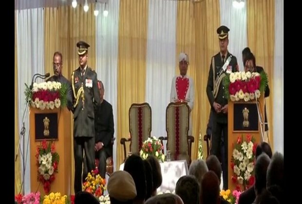 Srinagar: Murmu takes oath as first Lt Guv sans J-K flag, emblem