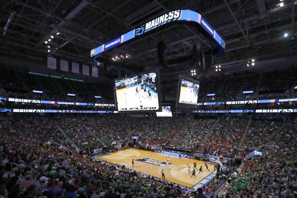 Sunday's NCAA Men's Basketball Tournament schedule- Game times and matchups