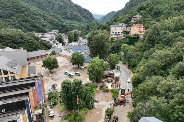 China allocates 70 million yuan to repair roads in flood-hit regions