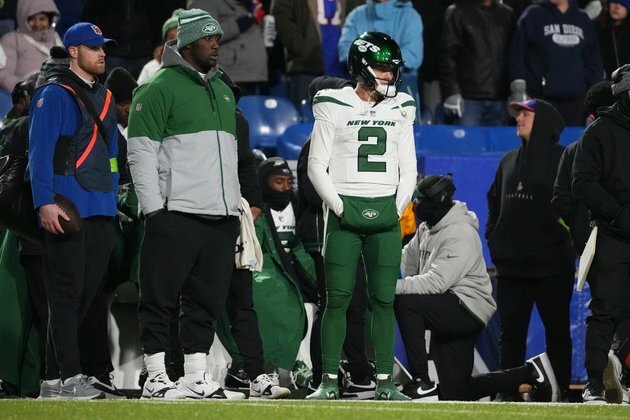 Jets bench Zach Wilson, tab Tim Boyle QB1