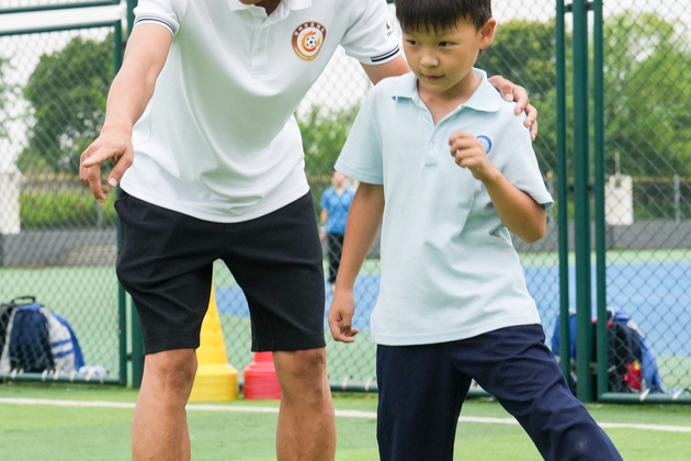 (SP)CHINA-JIANGSU-FOOTBALL-CITY LEAGUE-PE TEACHER