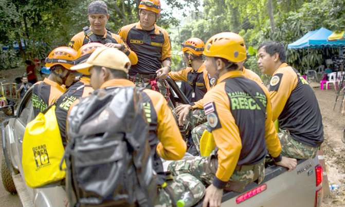 Thai cave rescue hero emerges to family tragedy Thai cave rescue hero emerges to family tragedy