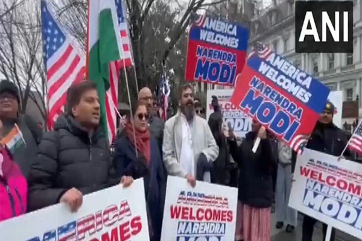 US: Members of Indian diaspora outside Blair House chant slogans "Vande Mataram", "Modi Modi"