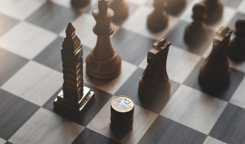 (c) Ann in the uk / shutterstock