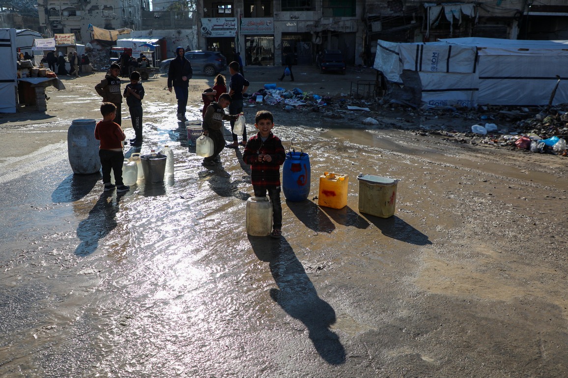 MIDEAST-GAZA CITY-CHILDREN-WATER