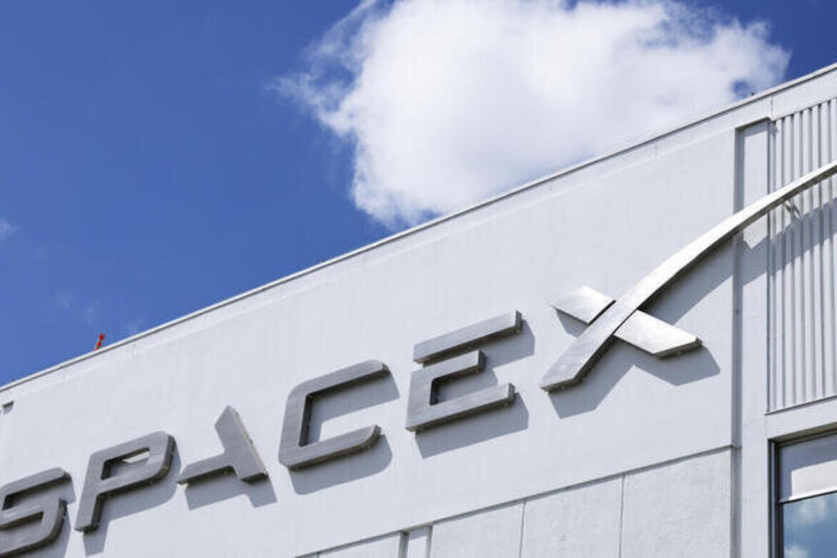 SpaceX eyes $75 billion IPO, valuing company at $1.77 trillion