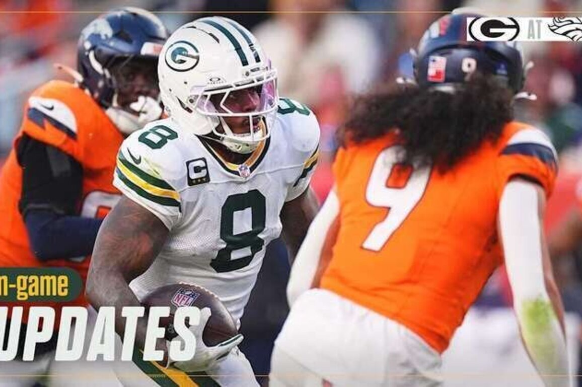 Broncos lead Packers 27-23 after three quarters