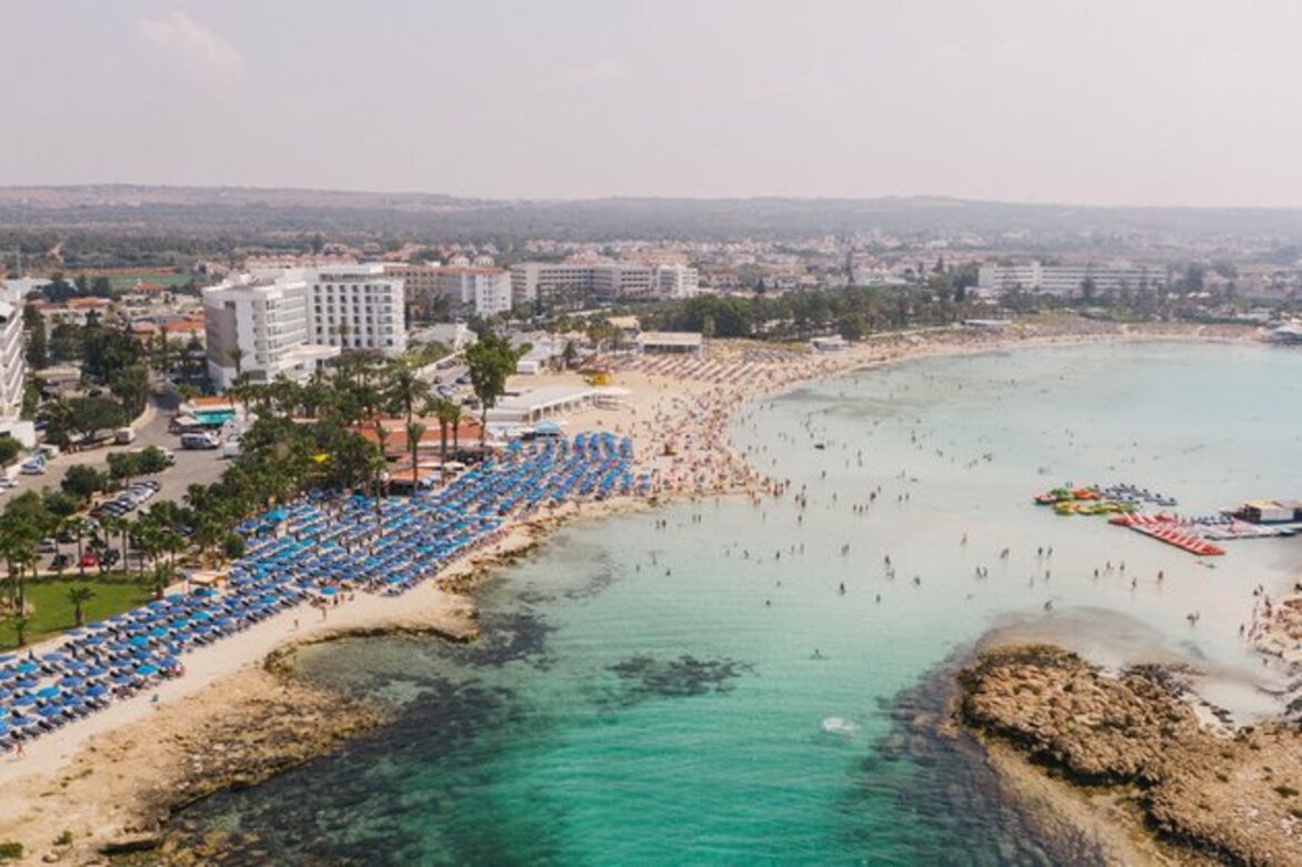 EU island nation bans Russian ruble transactions media