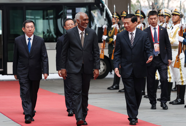 SCO Tianjin Summit) CHINA-BEIJING-MALDIVIAN PRESIDENT-ARRIVAL (CN)