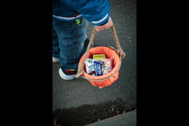 Cocoa crunch keeps U.S. Halloween chocolate prices elevated