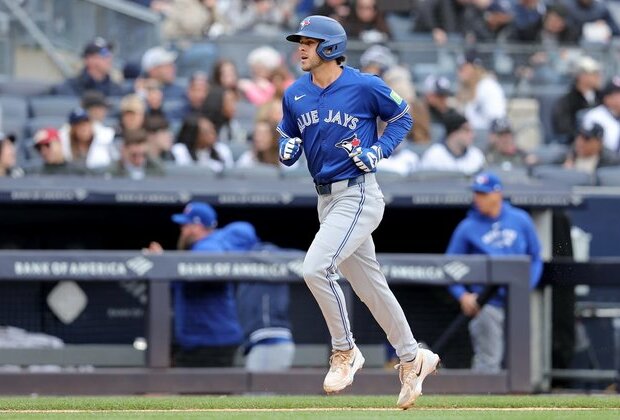 After nearby earthquake, Blue Jays blank Yankees