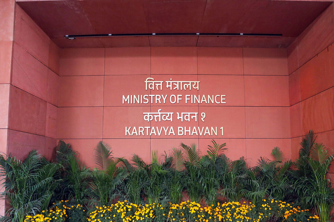 Centre waives tax on FIIs' government bond income to attract long-term foreign capital