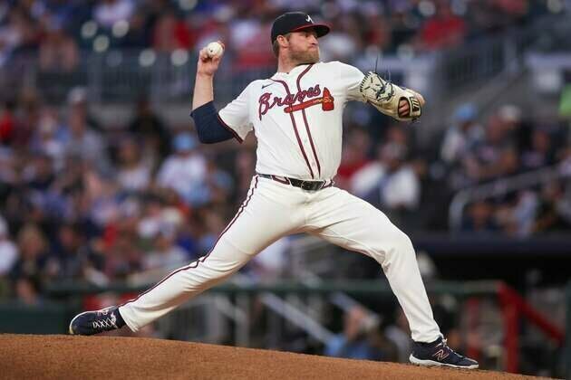 Brian Snitker gets 800th win as Braves top Cubs