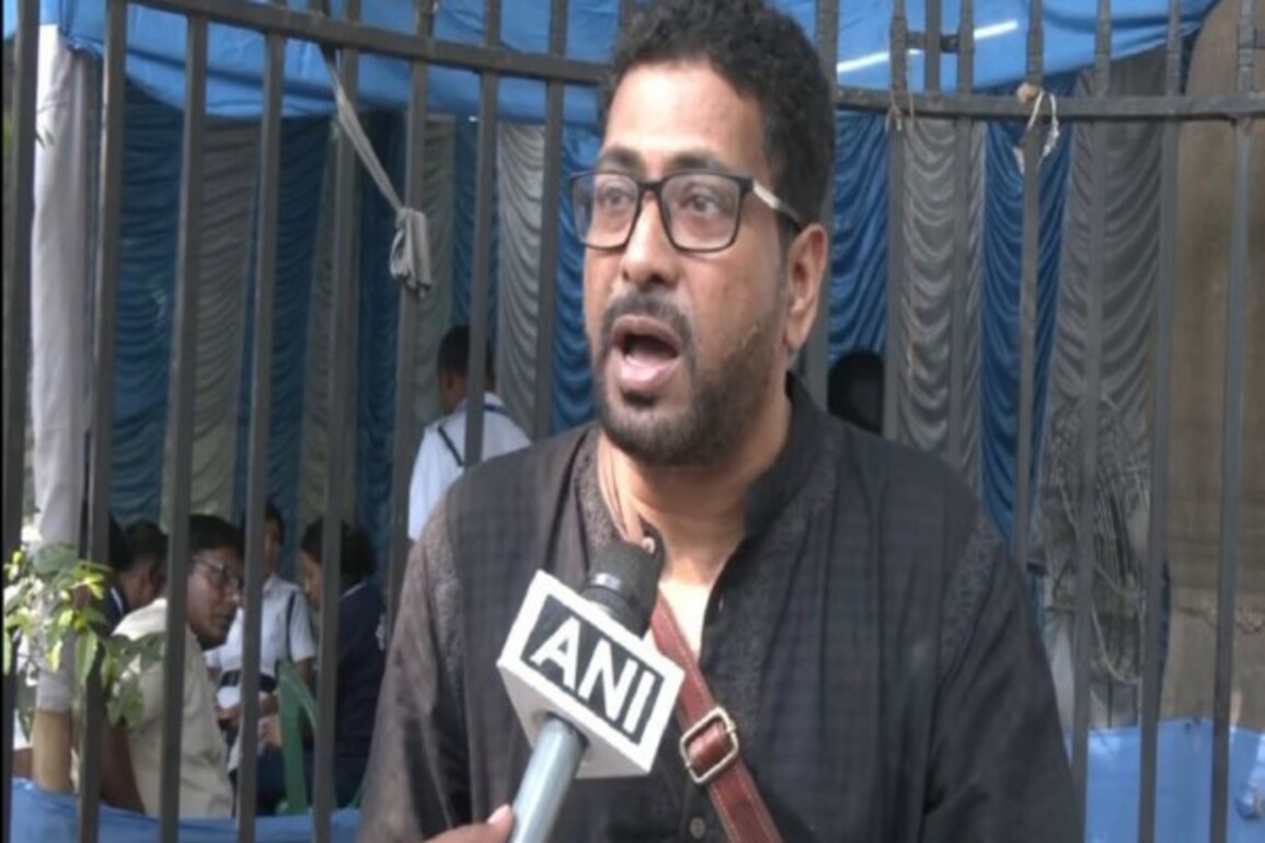 "Anti-Hindu mindset": BJP MLA Shankar Ghosh on row over Holi celebrations in Santiniketan