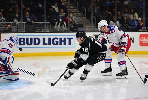 Kings warm up in second period, knock off Rangers