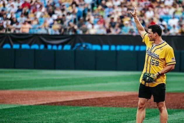 That's Bananas: Panthers legends take on Banana Ball in Charlotte