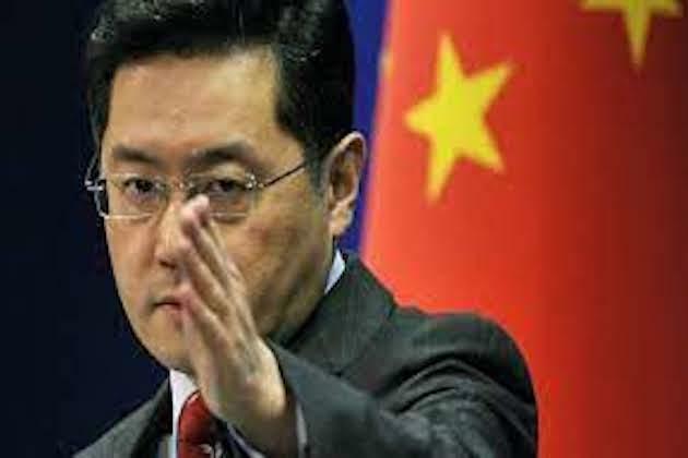 Chinese FM holds talks with Zimbabwean counterpart