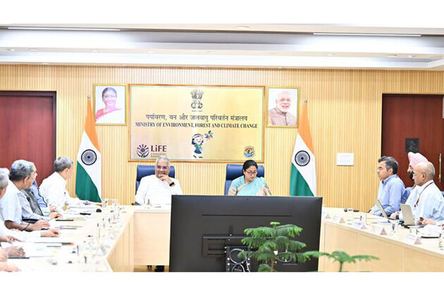 Union Environment Minister reviews Delhi-NCR air pollution action plan